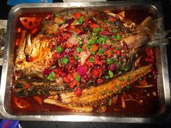 -鸣记脆皮烤鱼·海鲜烤鱼(三八广场店)
