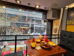 -BHC炸鸡(明洞总店)