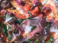 烟熏三文鱼披萨-PIZZA BIANCA(万象城店)