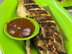 -明记烧鱼美味店