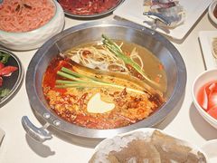 -茅草房·河畔园林火锅