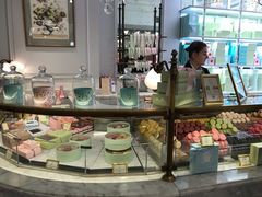 大堂-ladurée(戴高乐机场T 2F店)