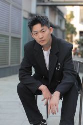 -一家只做男发烫染的店