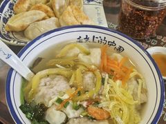 -长人馄饨铺(解放街店)