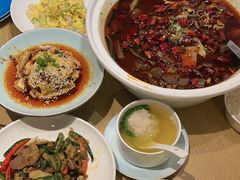 -渝信川菜 · 川味家常菜(财富购物中心店)