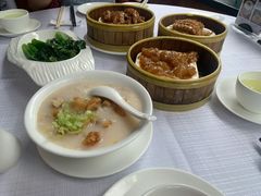 -深圳富苑皇冠假日套房酒店