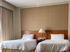 -汕尾巴黎半岛酒店