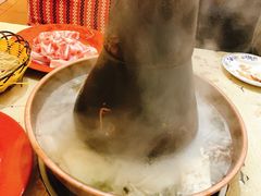 -洞庭洲·防空洞火锅·烧烤·铜锅涮肉(新百广场店)