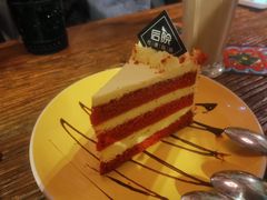 红丝绒蛋糕-后院花语咖啡