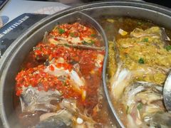 -阿瓦山寨·湘菜现炒·剁椒鱼头王(咸阳总店)