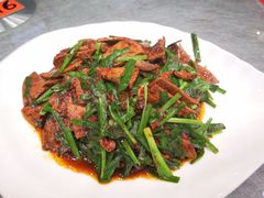 韭菜炒猪肝-侬佳蒸菜馆(听潮店)