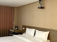 -幸栖洞穴设计酒店(成都春熙路店)