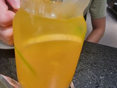 -得意咚瓜·顺德鱼生·冬瓜火锅(深圳首店)