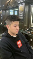 -海文先生国潮烫染男士理发馆
