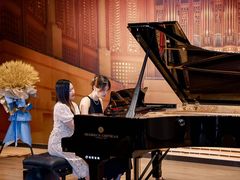 -柏斯音乐艺术中心·钢琴·吉他(上音店)