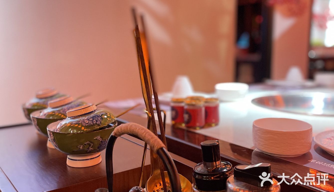 火社 太97了,排队也要吃