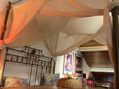 -Cuc Gach Quan Restaurant