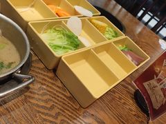 -呷哺呷哺 小火锅 (浦东新欧尚超市店)