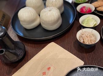 逛完中山公园再吃顿有仪式感的冬菜包子
