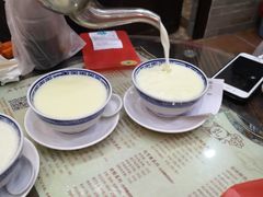 -周大娘牛乳(旧寨古村总店)
