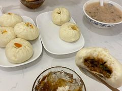 七品酱肉包-李与白包子铺(桐梓林店)