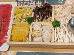 菌类拼盘-椰子印象椰子鸡·椰奶鸡·糟粕醋(友谊阳光城店)