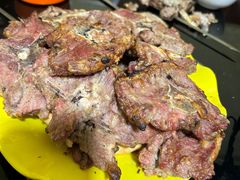 -烤肉小伙烤肉店