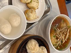 -老西白点心店