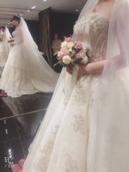 点击看大图 -GRACE KELLY婚纱与礼服(北京店)
