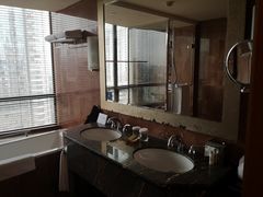 -重庆希尔顿酒店