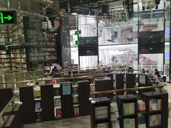 -钟书阁(群光广场店)