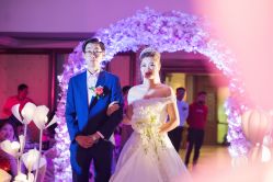 -拉瑞娜LaReine婚纱礼服高级定制