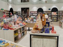-钟书阁(群光广场店)