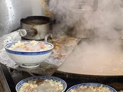 -天发芽·何记葫芦头泡馍·传统小吃(报恩寺街店)