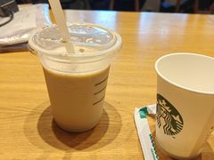 -星巴克臻选(上海中环广场2F店)