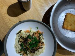 葱油拌面-弄堂咪道-饭香·面香·馄饨香(钦州北路田尚坊店)