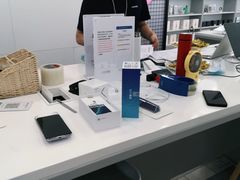 -荣耀授权专卖店(黄浦浙江中路店)