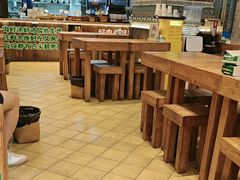 -云阿蛮云南生烫牛肉米线(奉贤路店)