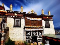 -噶丹松赞林寺