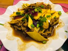 芒果炒牛肉-纳兰傣雀傣味餐厅