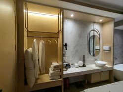 -香港倾城国际·美容美体中心