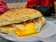 招牌咸牛肉芝士猪仔包-华嫂冰室(尖沙咀店)