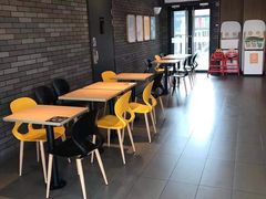 用餐区-麦当劳(江滨北路得来速餐厅)