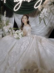-欣薇婚纱(新源乐汇城店)