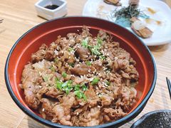 牛肉盖饭-隐泉之语日式料理(王府中环店)