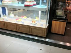 面包甜点陈列柜-迪莉娅(欧亚卖场店)