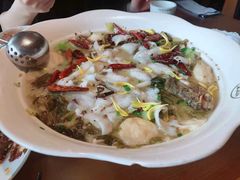 -江渔儿酸菜鱼专门店(明珠广场店)