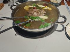 -乡土黄·鲜牛肉火锅·小龙虾(兴业街店)