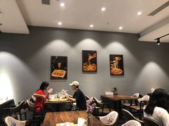 大堂-弦芝味·披萨·焗饭(盒座社店)