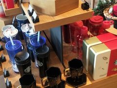 零售区-星巴克(深圳宝能太古城南区店)